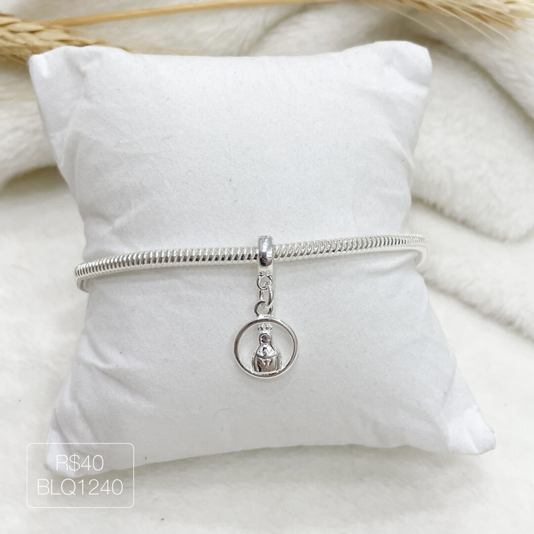 Berloque N. S. Aparecida Redondo Pendurado Liso Prateado